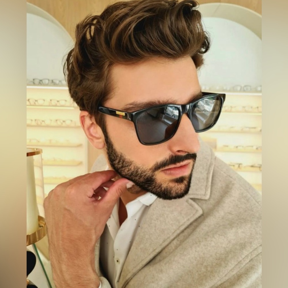 New- GUCCI GG1156S-001 57 Acetate Black-Grey
Sunglasses